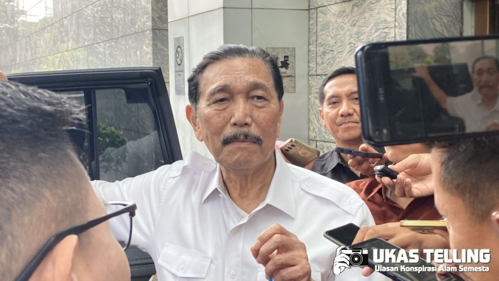 Luhut Targetkan AI Buatan RI, Bisa Bersaing dengan ChatGPT?